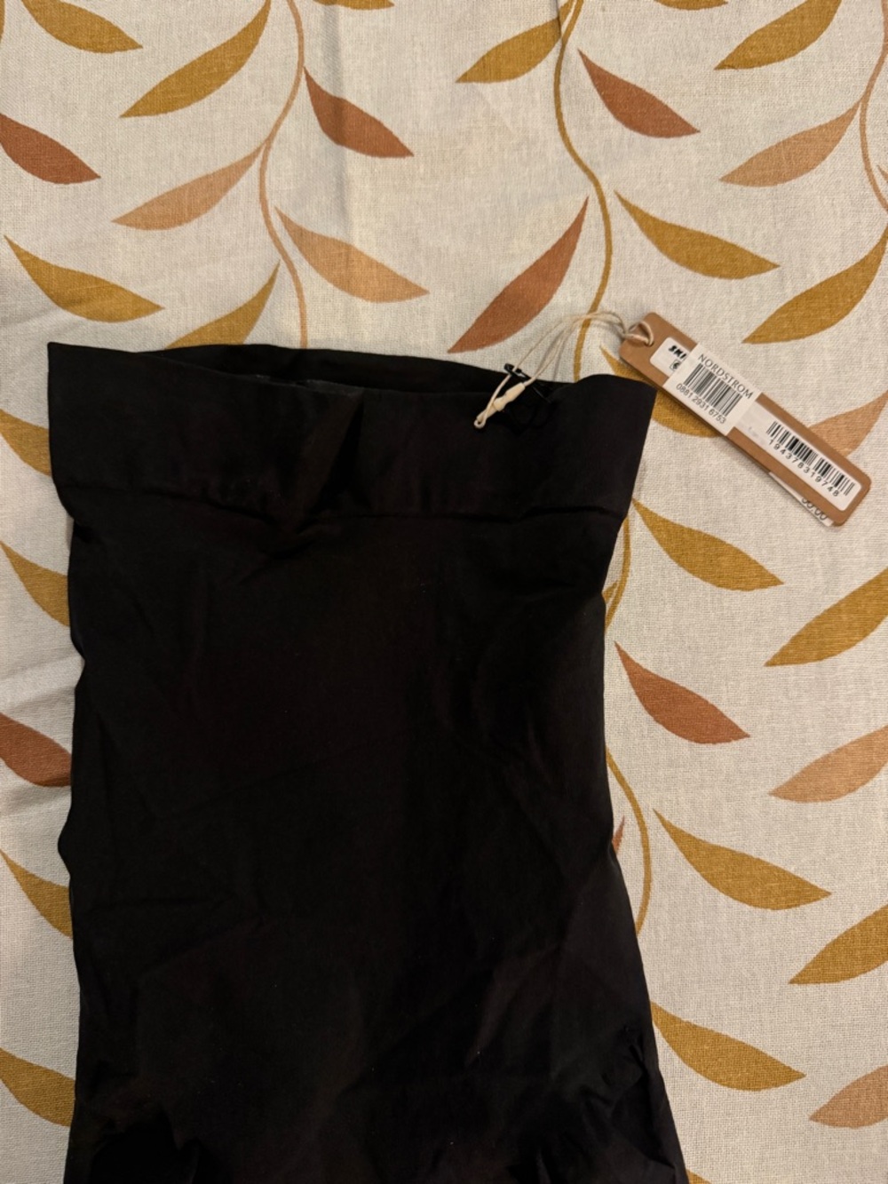 SKIMS Black High-Waist Mid-Thigh Shaping Shorts - Picture 3 of 9
